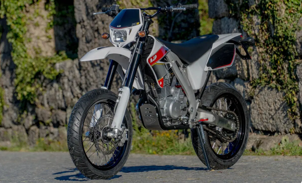 AJP PR3 125 Supermoto PR3 125 Supermoto (2019 - 20) (2)