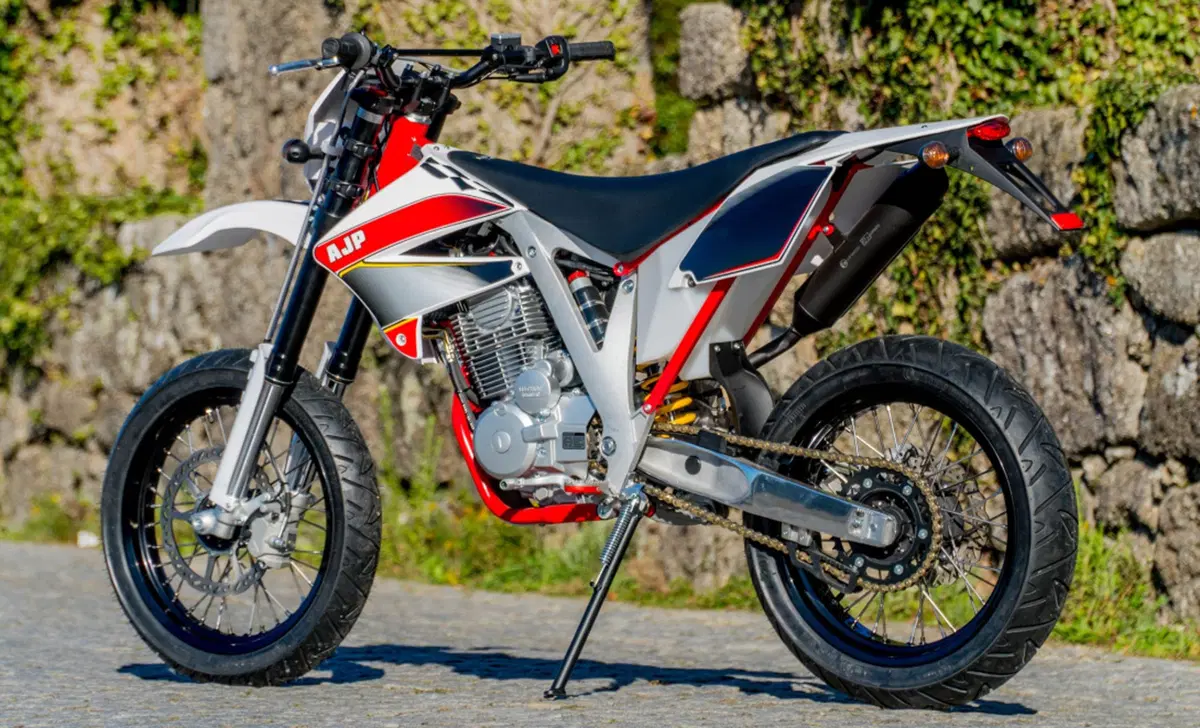 AJP PR3 125 Supermoto Pro PR3 125 Supermoto Pro (2019 - 20) (3)