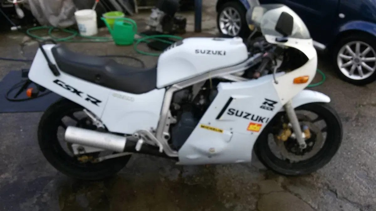 Suzuki GSX R 750 (1985 - 87)