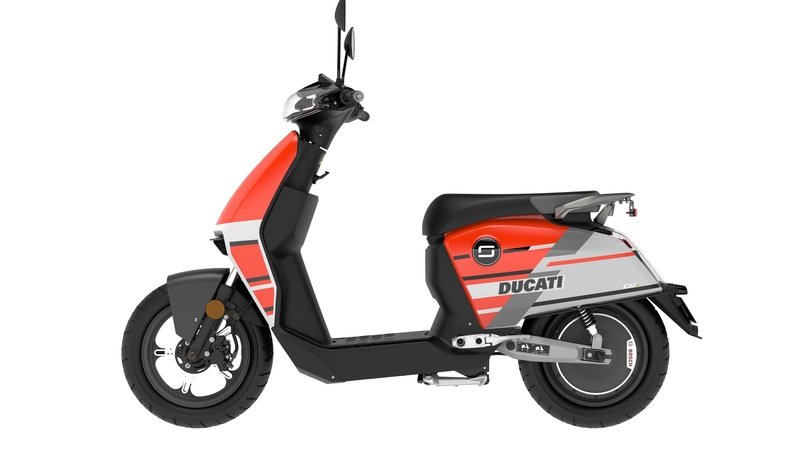 Super Soco CUx: arriva lo scooter elettrico con livrea Ducati