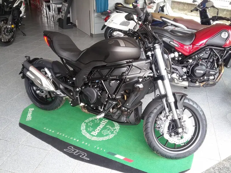 Benelli 502 C (2021 - 25)