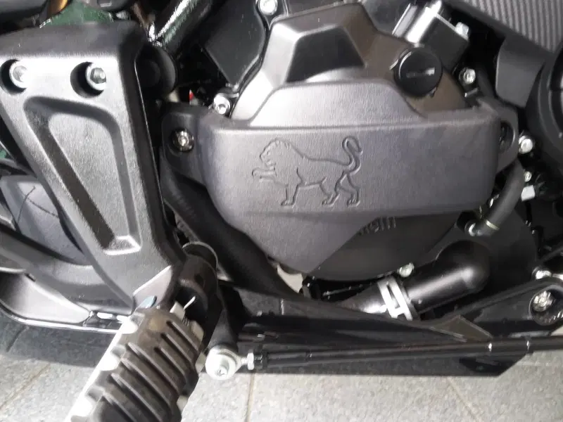 Benelli 502 C (2021 - 25) (6)