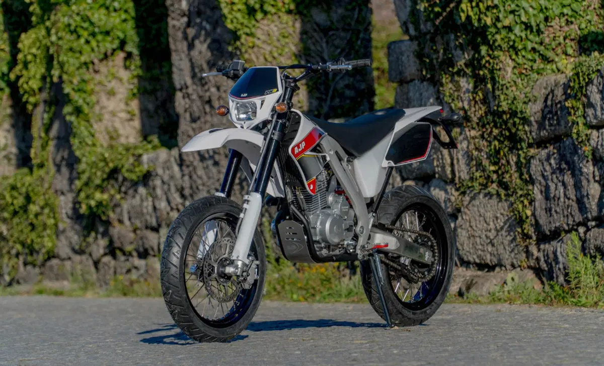AJP PR3 240 Supermoto PR3 240 Supermoto (2019 - 20) (2)