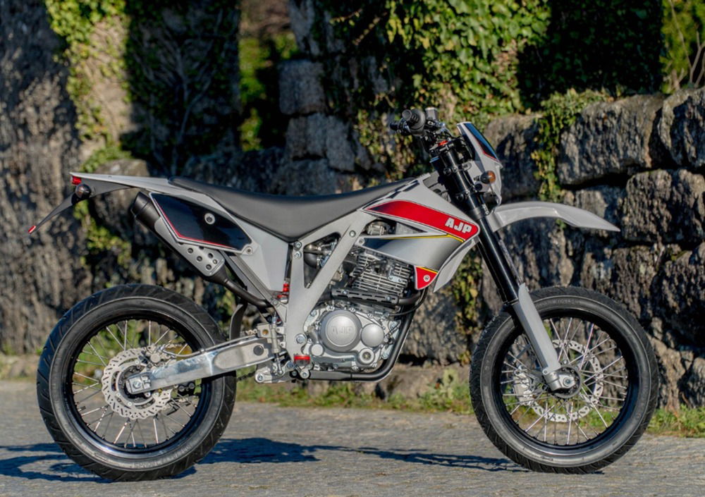 AJP PR3 240 Supermoto (2019 - 20)