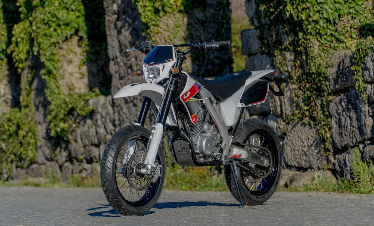 AJP PR3 240 Supermoto Pro PR3 240 Supermoto Pro (2019 - 20) (2)
