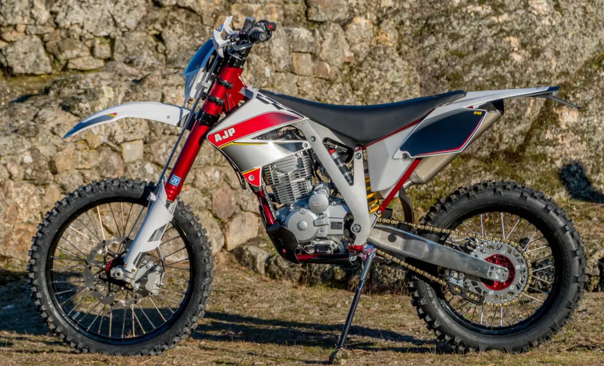 AJP PR4 240 Extreme PR4 240 Extreme (2019 - 20) (2)