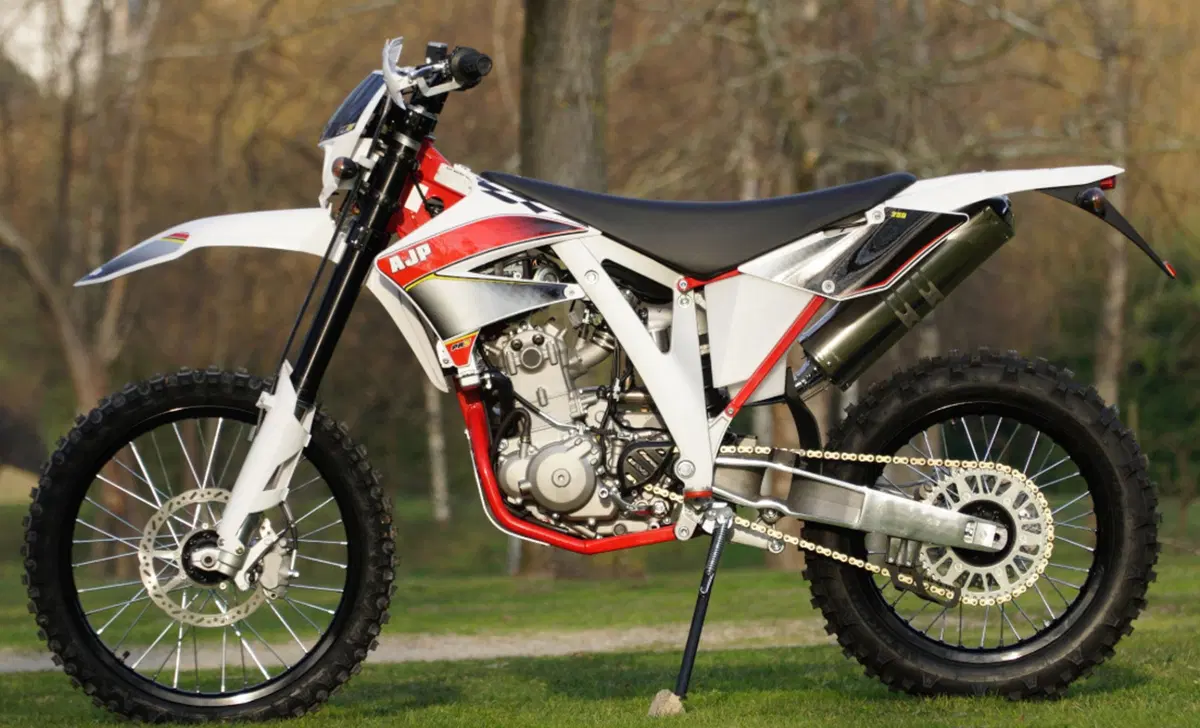 AJP PR5 250 Enduro PR5 250 Enduro (201 - 20) (2)