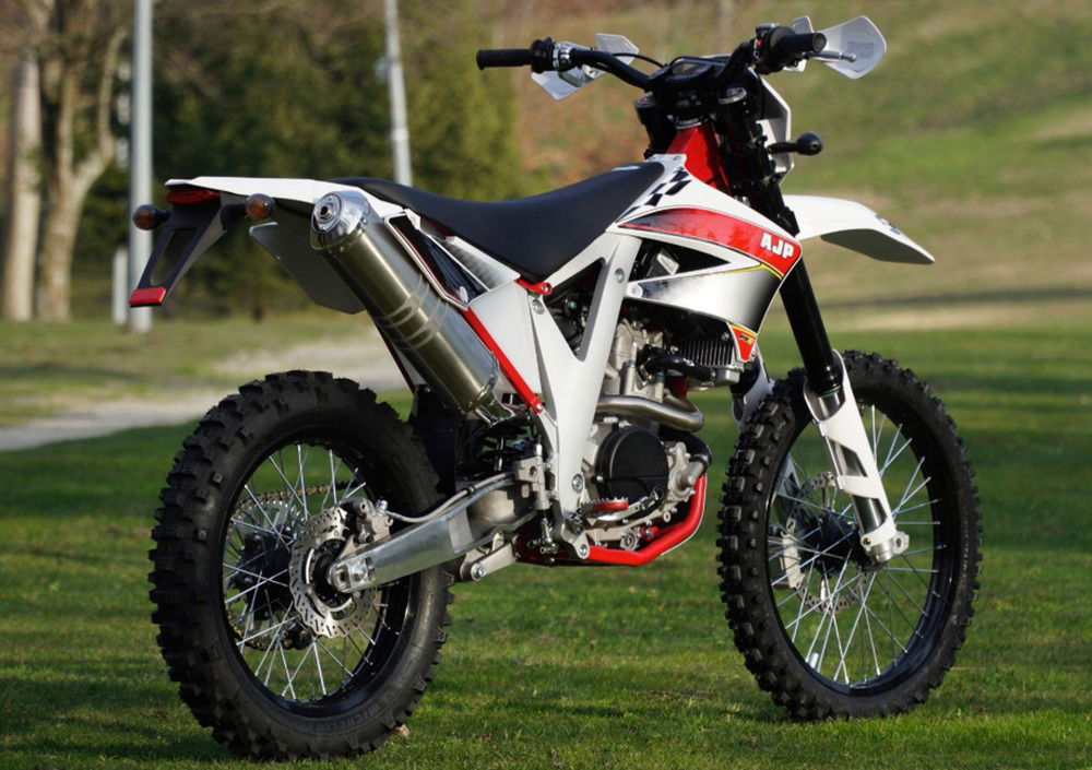 AJP PR5 250 Enduro (201 - 20) (4)