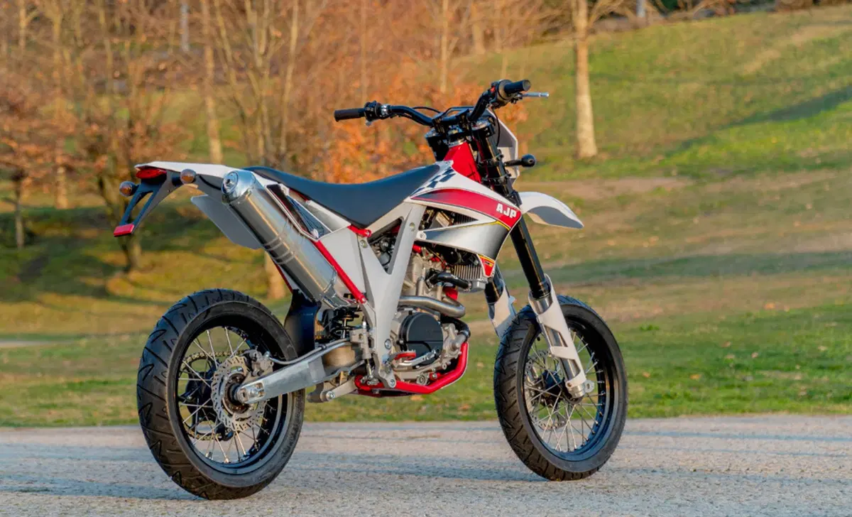 AJP PR5 250 Supermoto PR5 250 Supermoto (2019 - 20) (3)