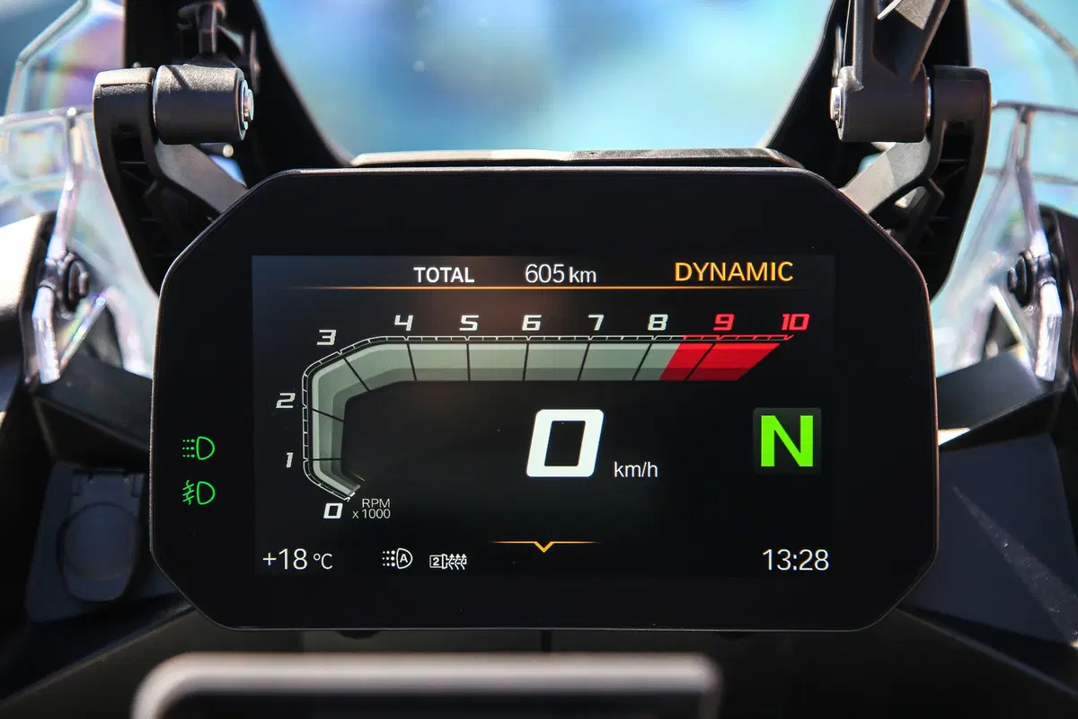 BMW F 850GS Adventure 2019. La tecnica e il Test (6)