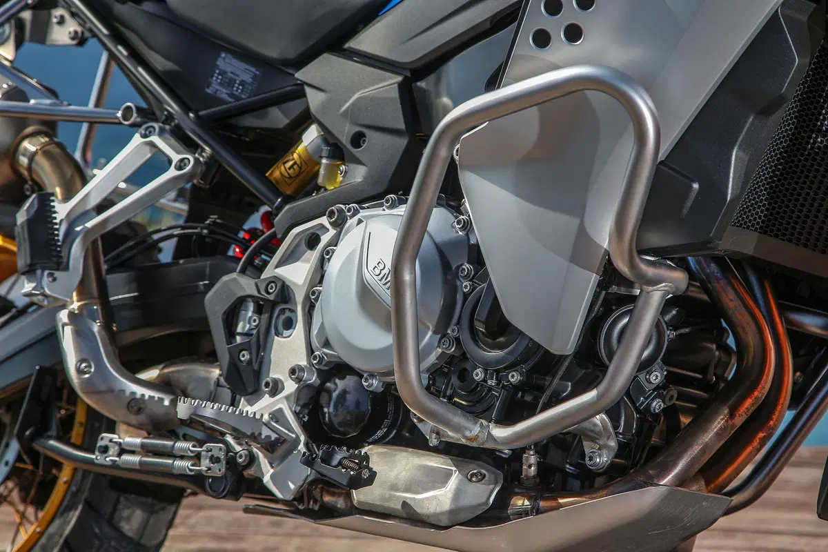 BMW F 850GS Adventure 2019. La tecnica e il Test (2)