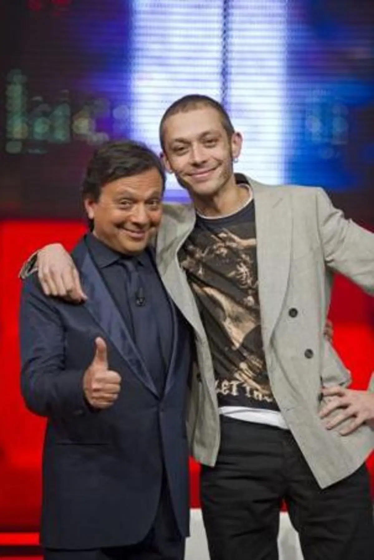 Rossi da Chiambretti: "La spalla mi fa male. La SBK? E' un po' la Serie B..." (7)