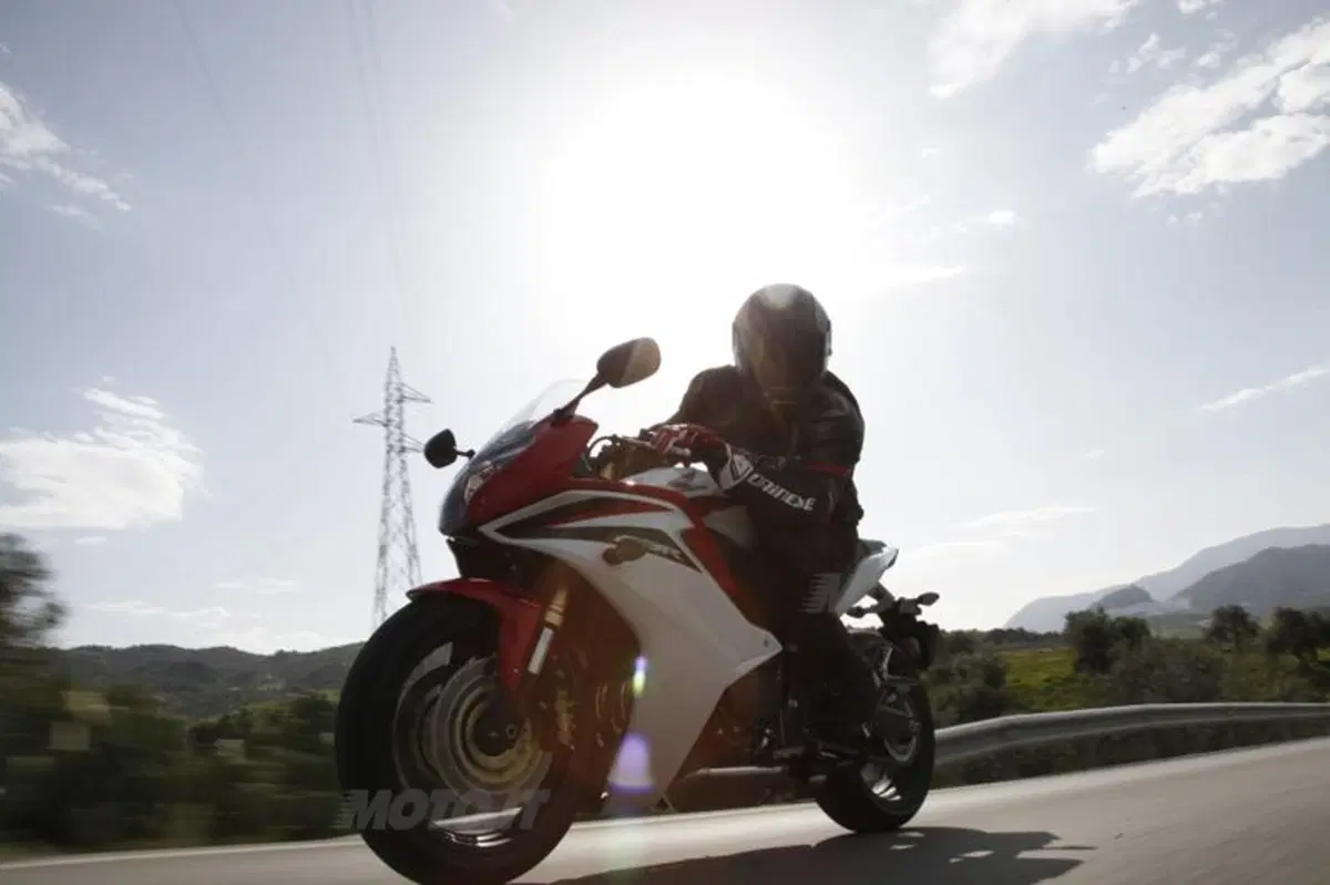 Honda CBR 600F    (6)