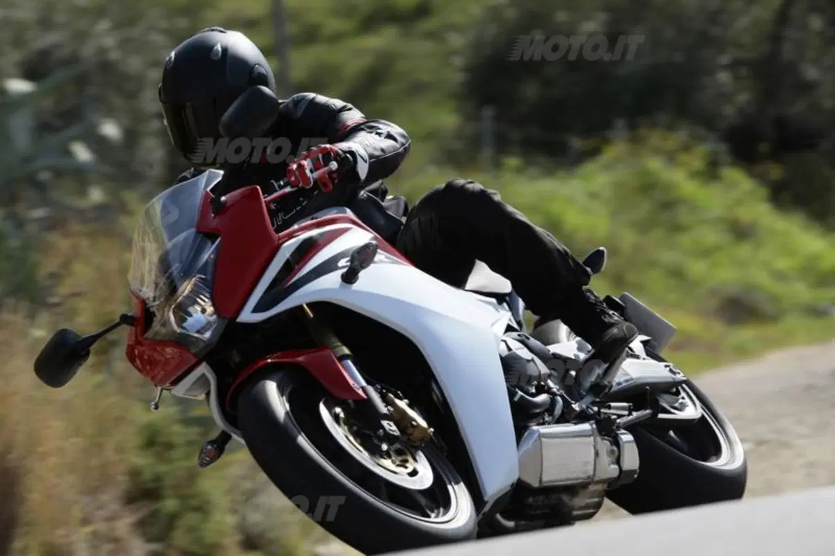 Honda CBR 600F    (8)