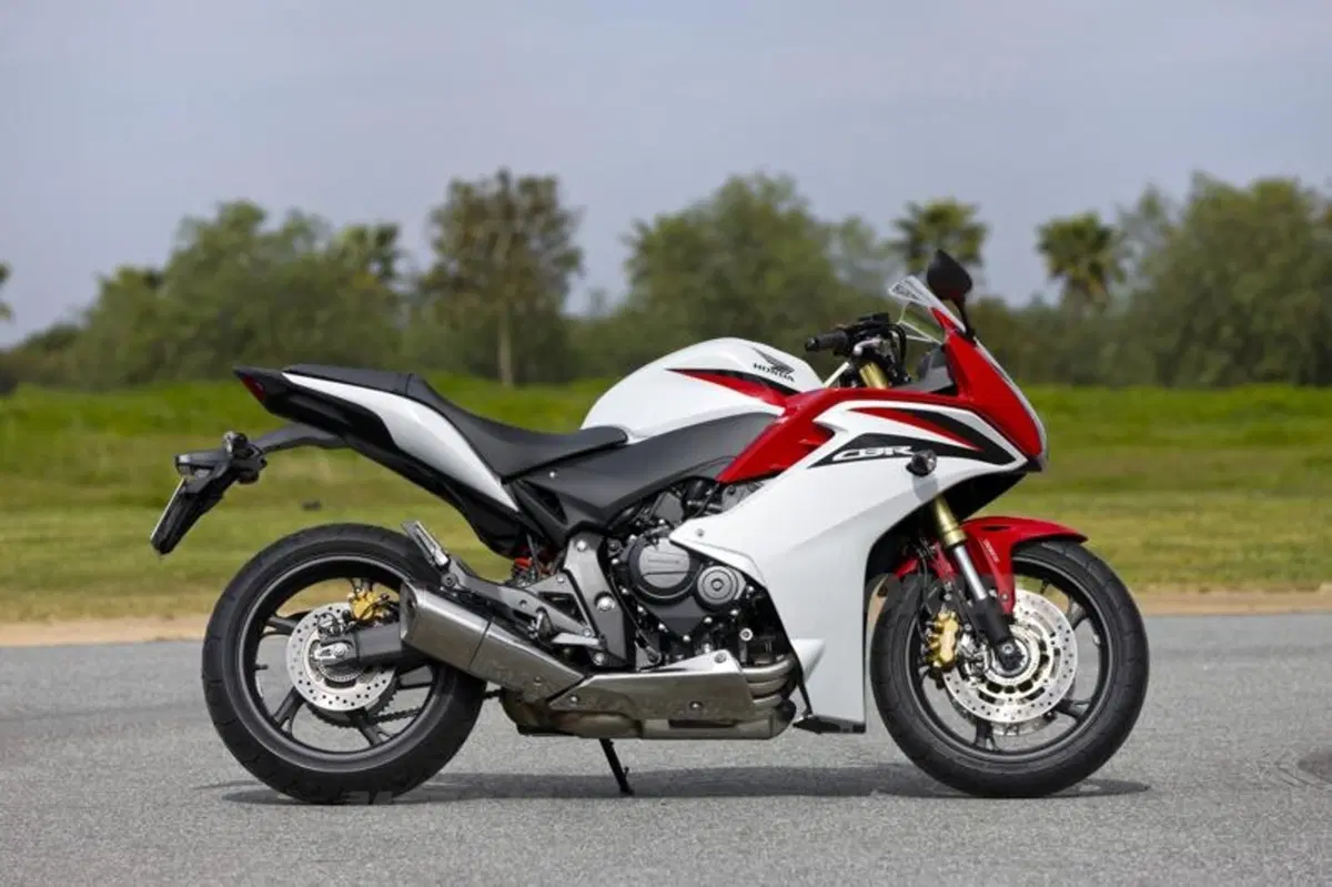 Honda CBR 600F    (18)