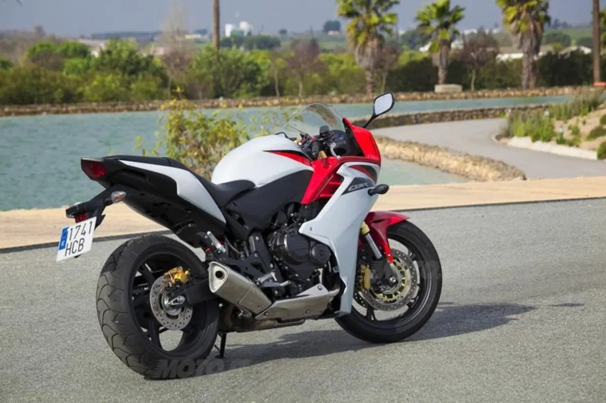 Honda CBR 600F    (22)