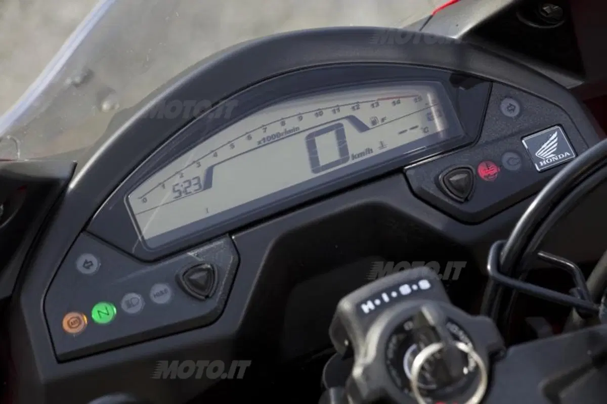 Honda CBR 600F    (27)