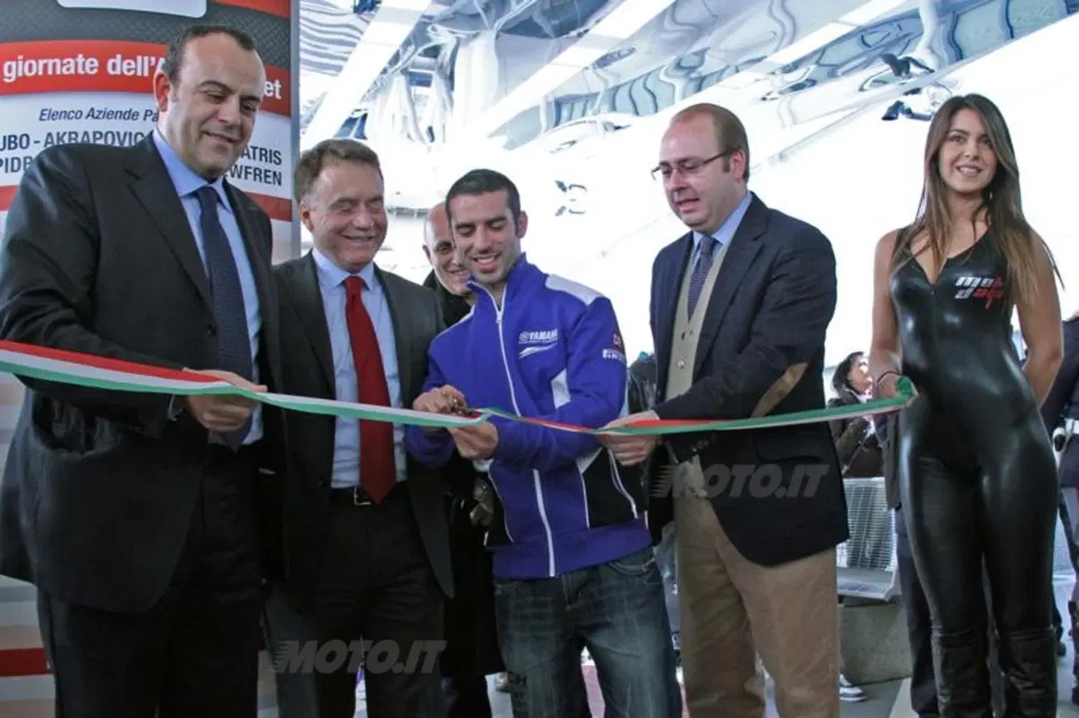 Melandri ha inaugurato Motodays. Guarda la gallery