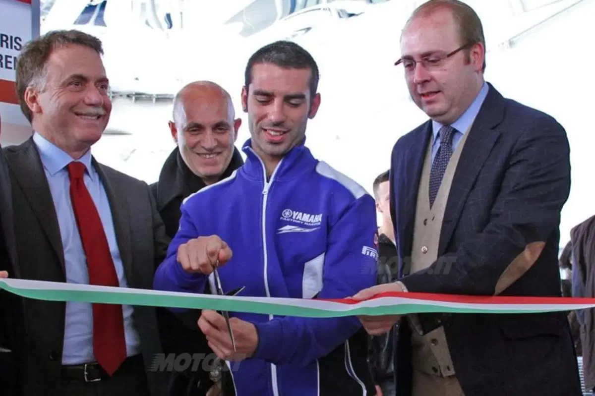 Melandri ha inaugurato Motodays. Guarda la gallery (2)