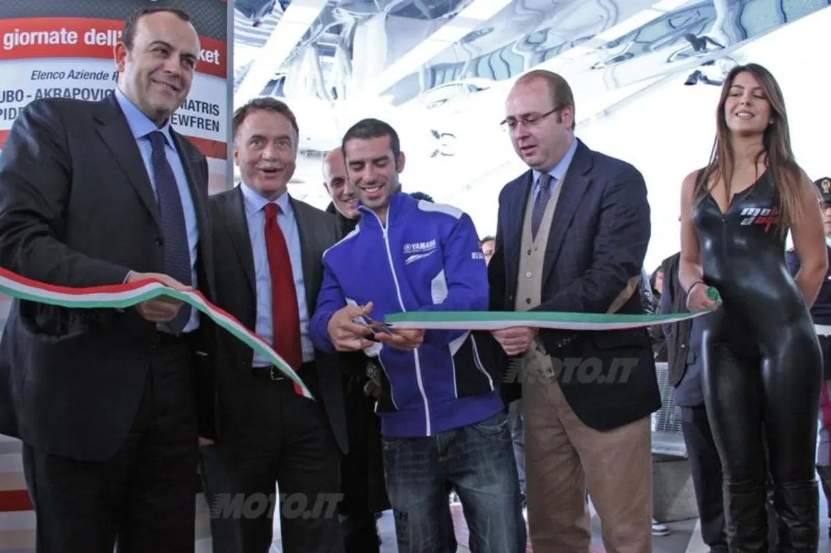 Melandri ha inaugurato Motodays. Guarda la gallery (4)