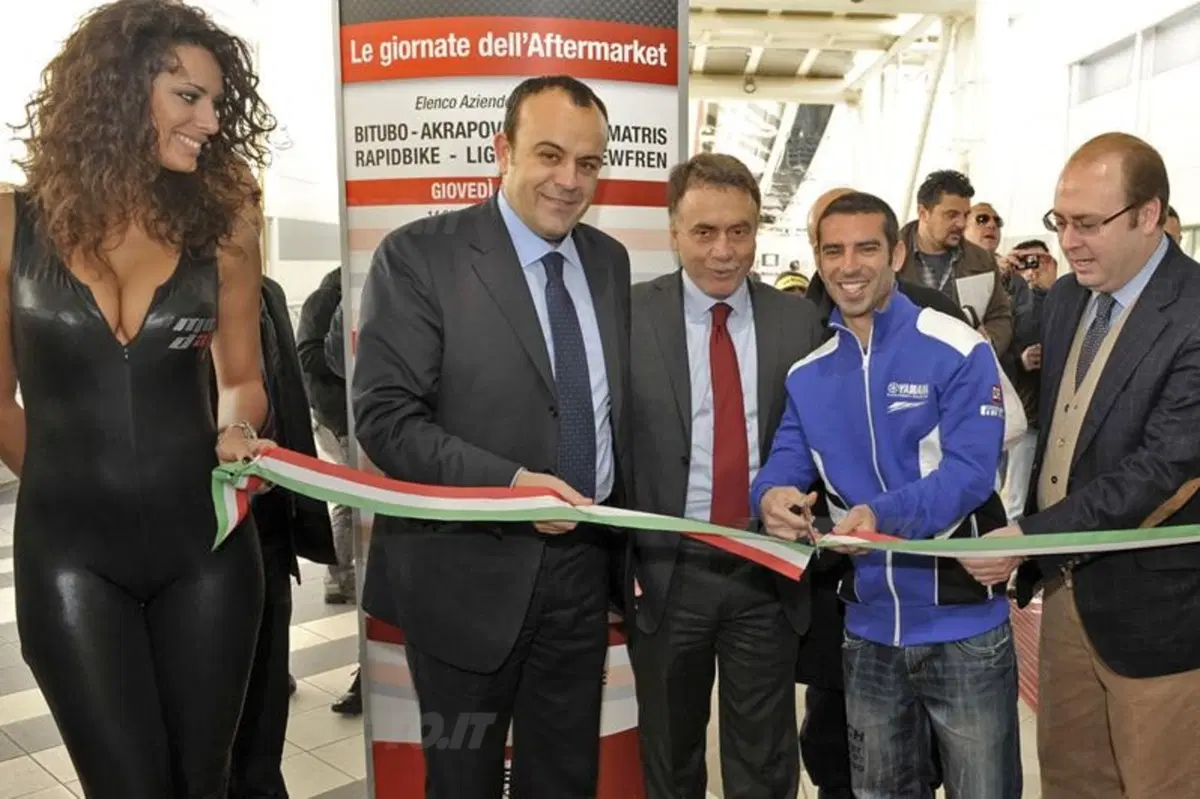 Melandri ha inaugurato Motodays. Guarda la gallery (15)
