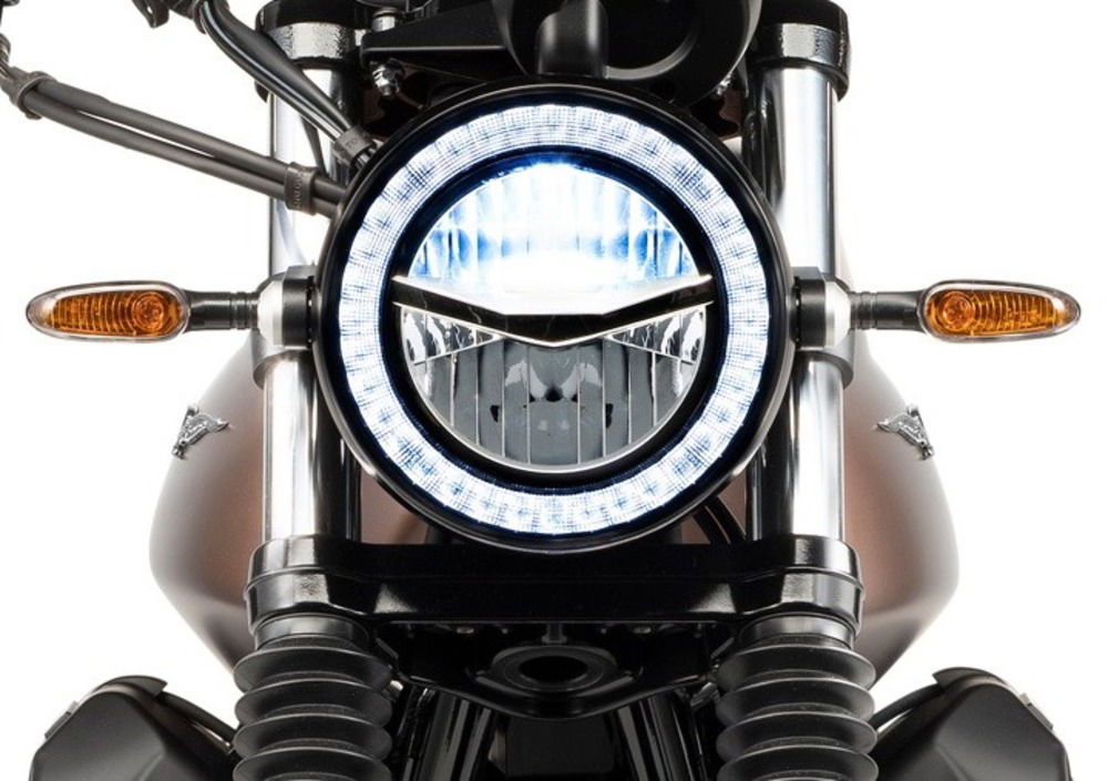 Moto Guzzi V7 III Stone Night Pack (2019 - 20) (4)