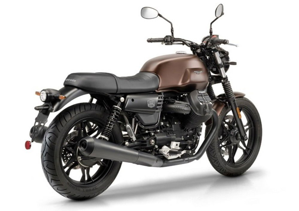 Moto Guzzi V7 III Stone Night Pack (2019 - 20) (3)