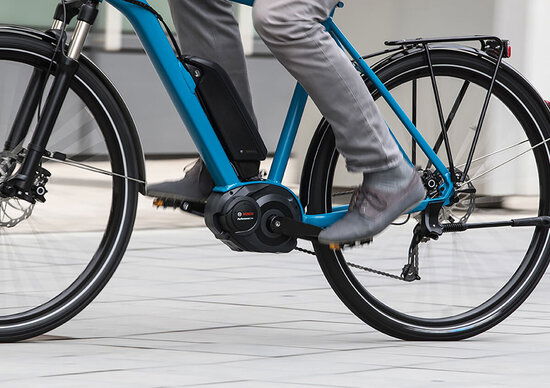 Mercato: eBike vendite +17%, calano le bici tradizionali