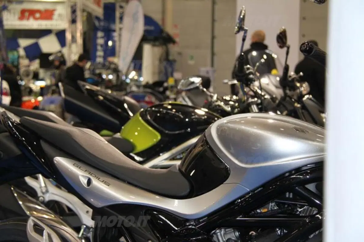 Suzuki a Motodays 2011 (4)