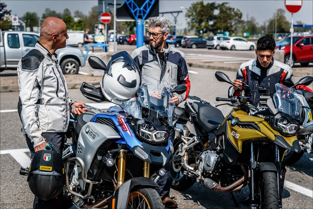 BMW F750, 850 GS e 850 ADVENTURE TEST: sfida in famiglia (6)