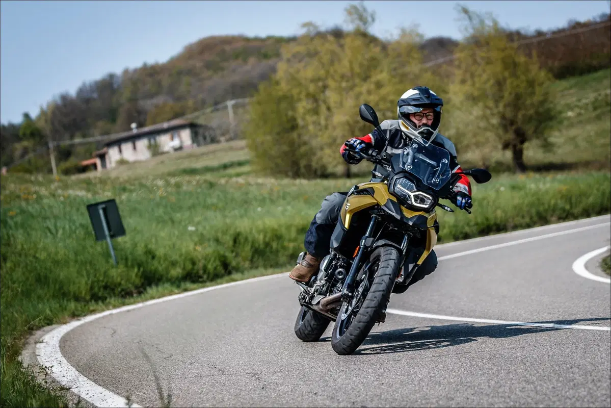BMW F750, 850 GS e 850 ADVENTURE TEST: sfida in famiglia (7)