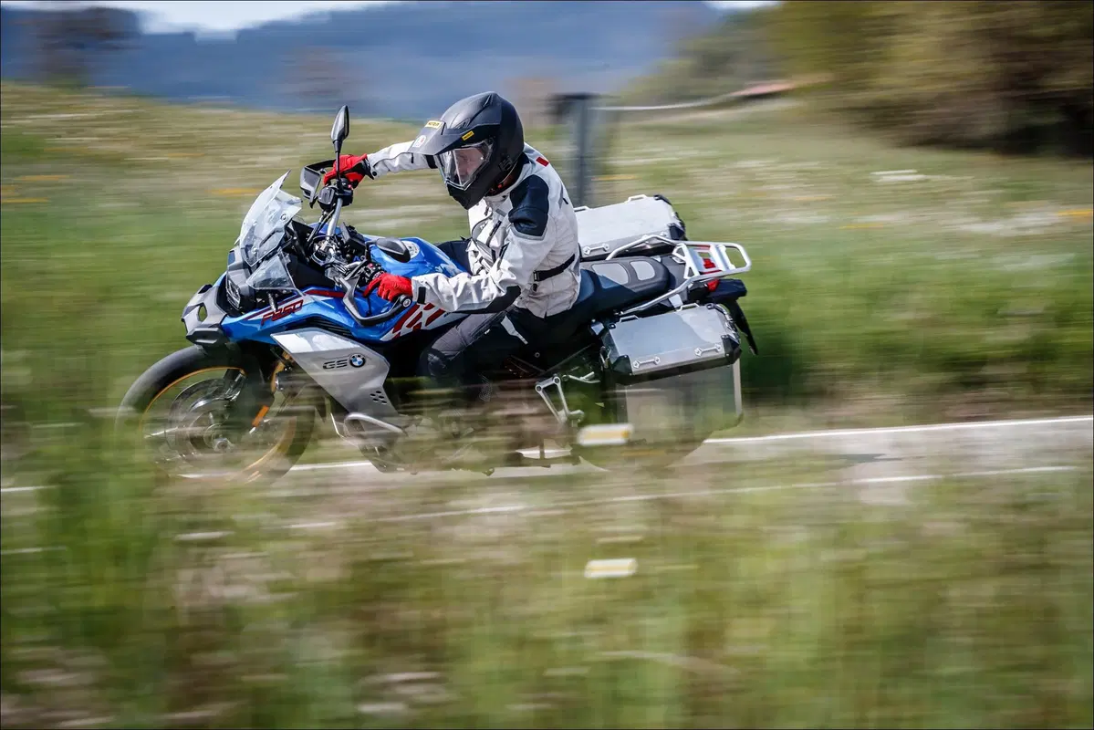 BMW F750, 850 GS e 850 ADVENTURE TEST: sfida in famiglia (13)