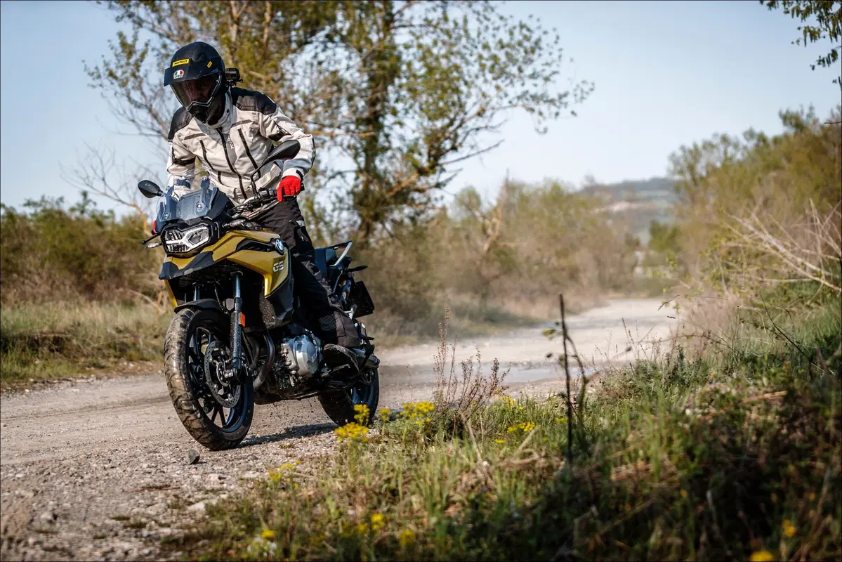 BMW F750, 850 GS e 850 ADVENTURE TEST: sfida in famiglia (27)