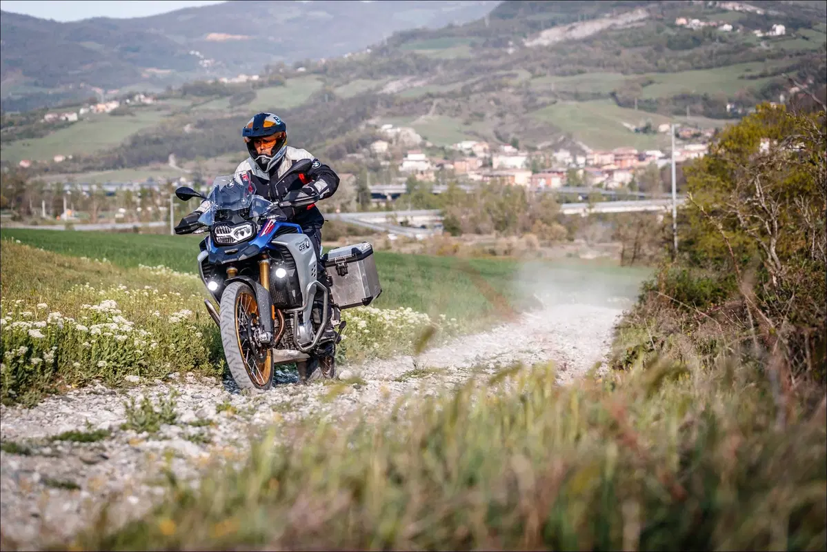 BMW F750, 850 GS e 850 ADVENTURE TEST: sfida in famiglia (31)