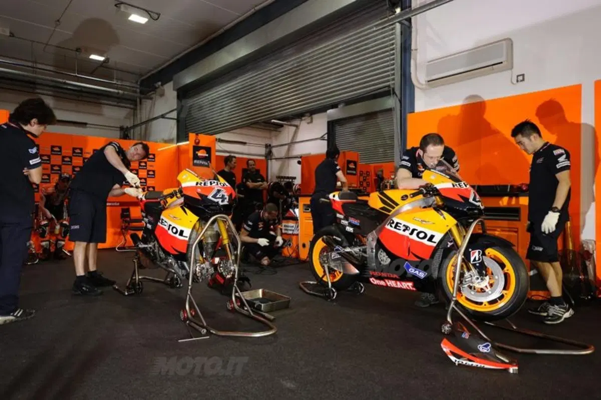 La Fotogallery del 1° giorno di test a Losail (23)