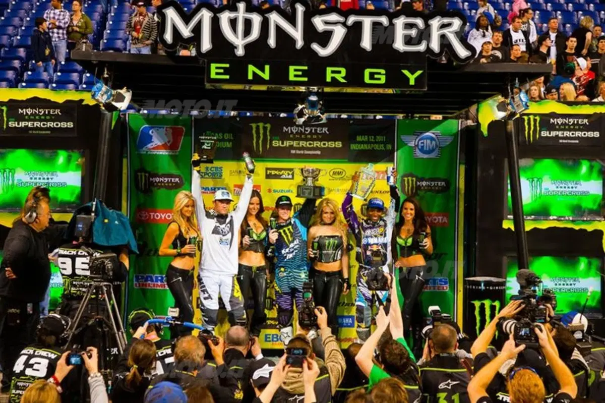 AMA Supercross. Villopoto vince anche a Indianapolis