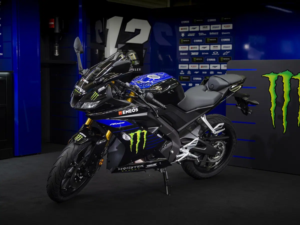 Yamaha YZF-R125 Monster Energy 2019: MotoGP replica (2)