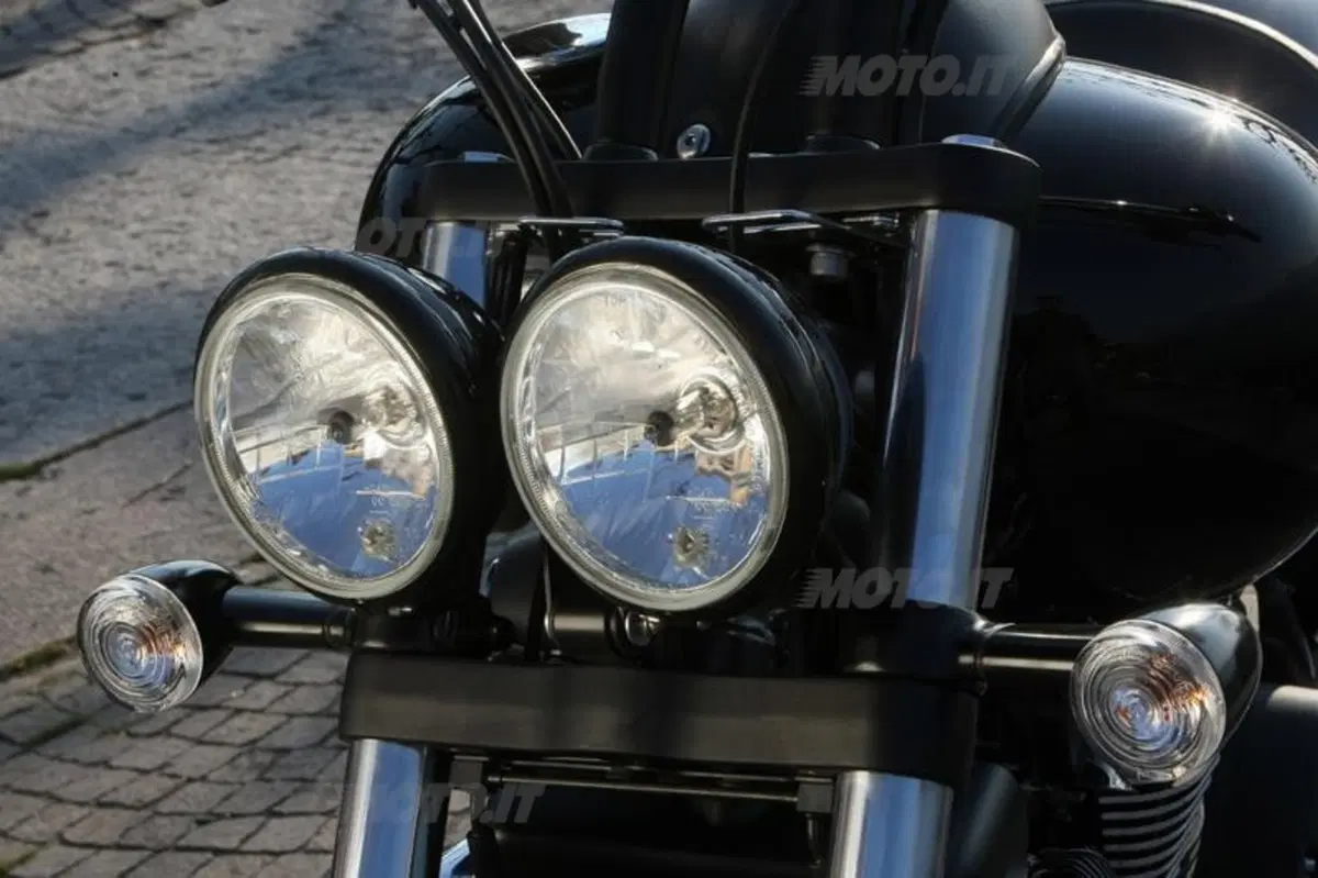 Triumph Thunderbird Storm 1700   (15)
