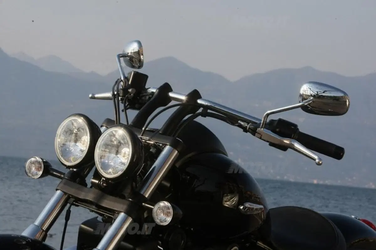 Triumph Thunderbird Storm 1700   (16)