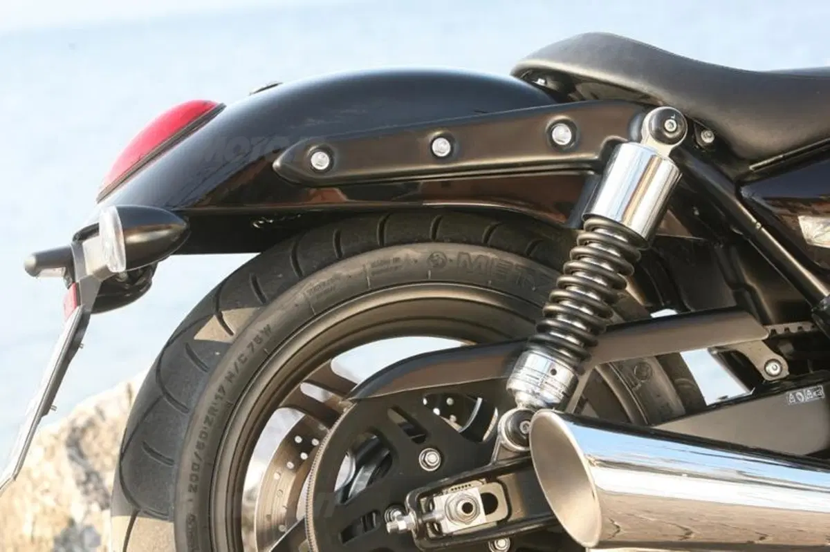 Triumph Thunderbird Storm 1700   (30)