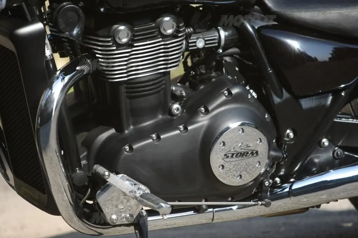 Triumph Thunderbird Storm 1700   (32)