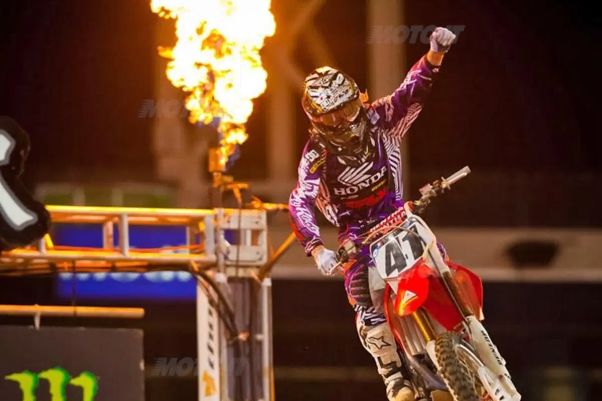 AMA Supercross FIM. A Jacksonville vince Trey Canard