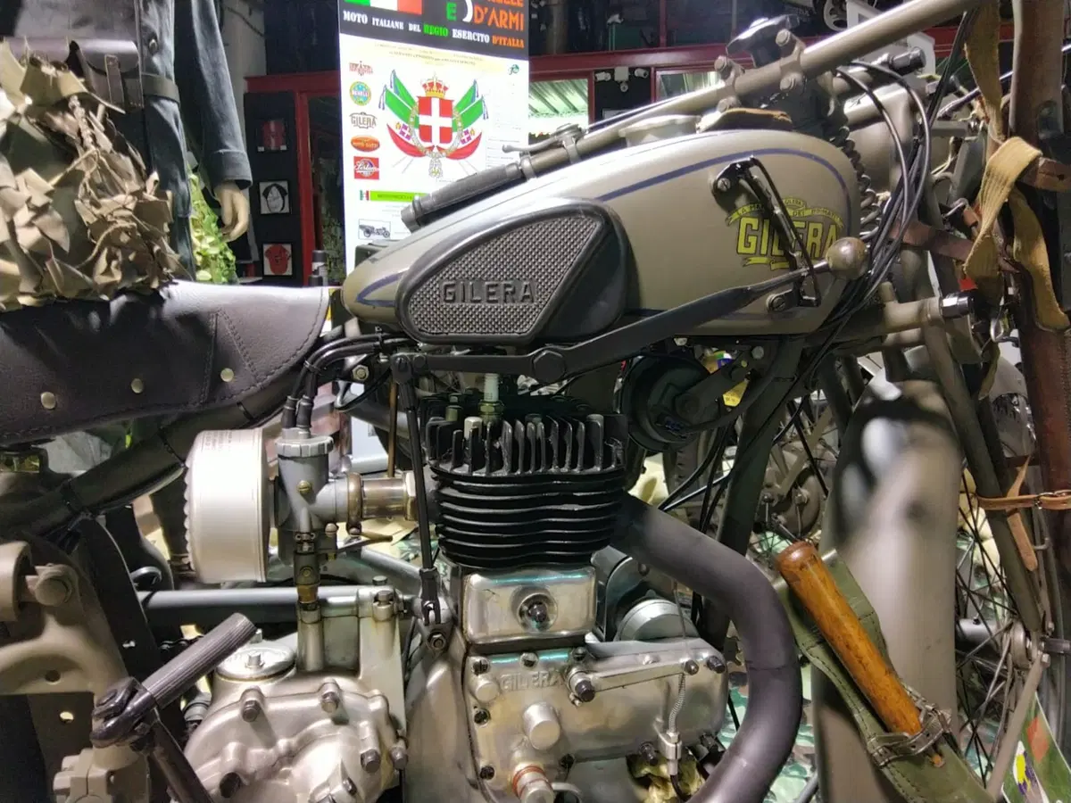 Alpini a Milano: le moto militari in mostra per il 92esimo raduno (3)