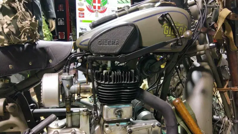 Alpini a Milano: moto militari in mostra per il 92&deg; raduno