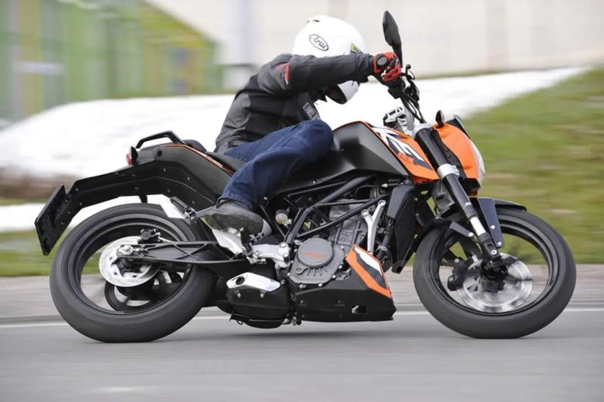 KTM Duke 125   (13)