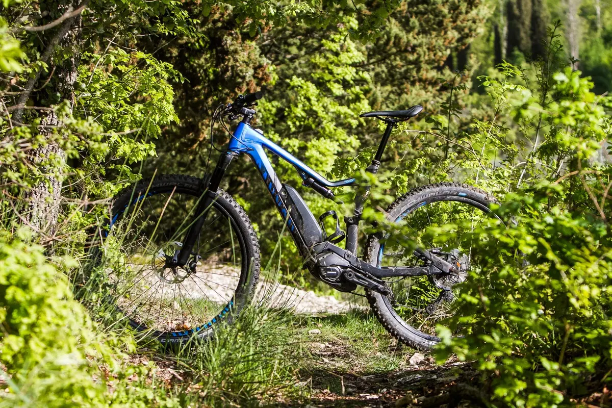 Test Canyon Neuron:ON. La terza via delle bici elettriche (2)