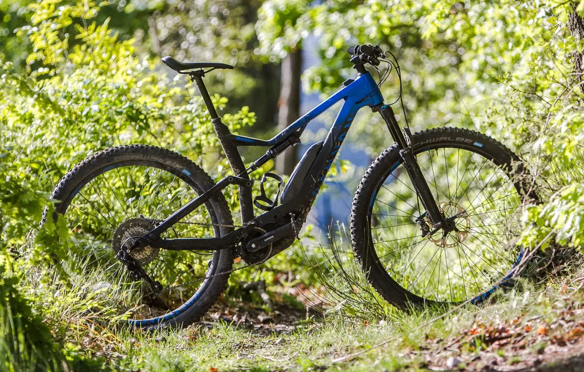 Test Canyon Neuron:ON. La terza via delle bici elettriche