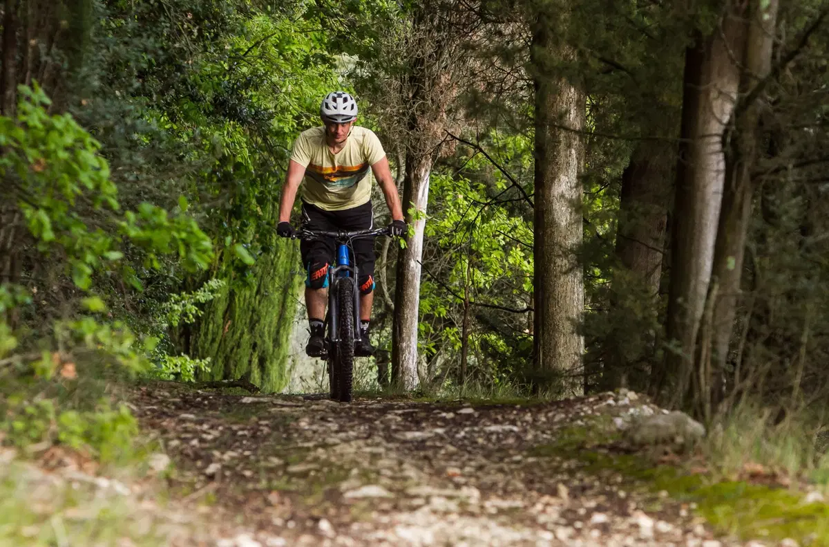 Test Canyon Neuron:ON. La terza via delle bici elettriche