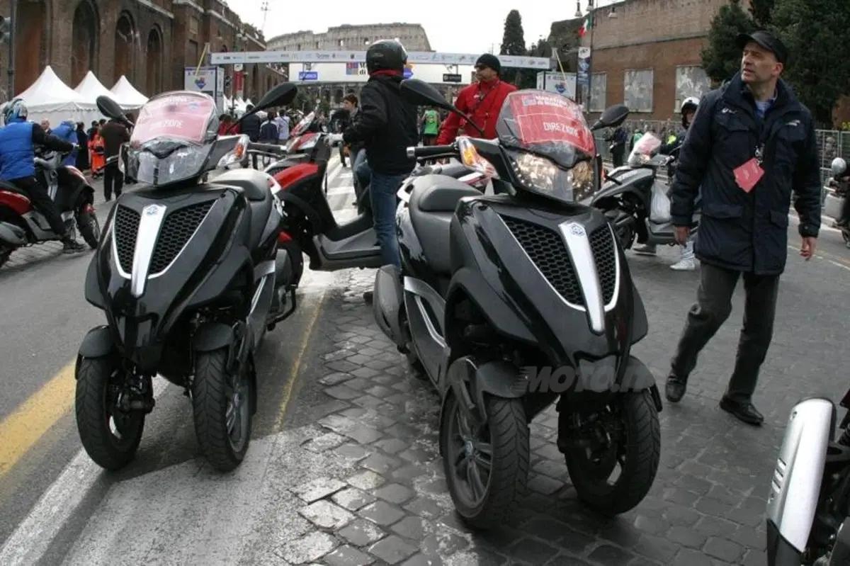  Piaggio Mp3 Yourban alla XVII Maratona di Roma (3)