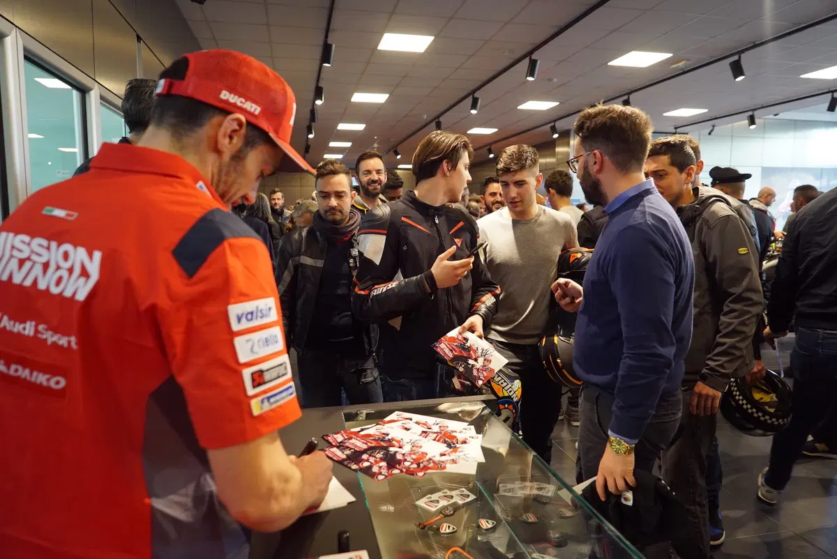 Ducati Firenze: il nuovo flaghship store (3)